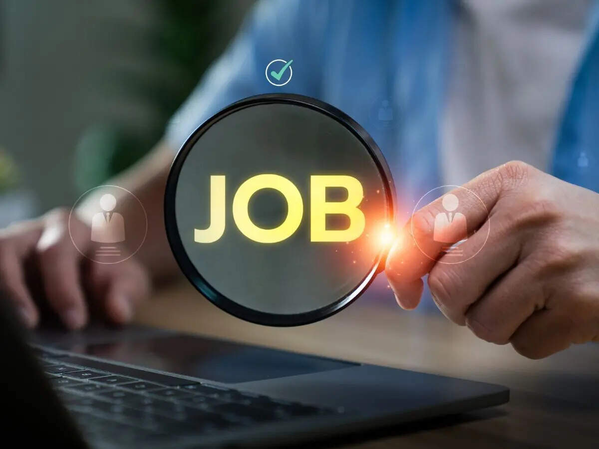 Career tips from a former recruiter: 8 things employers quietly notice on resumes that job seekers never hear about