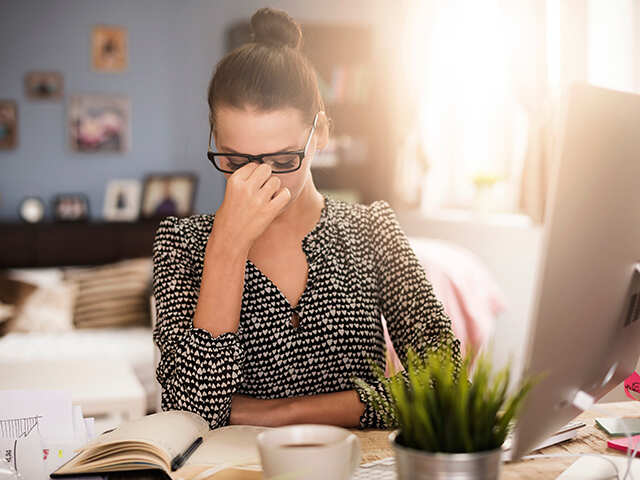6 habits that are holding you back from being rich and successful